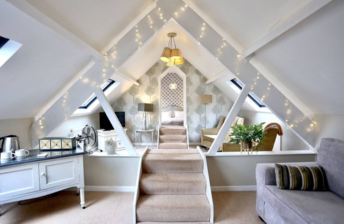 Llangattock House | Family house in the Brecon Beacons (close to Crickhowell, Hay & Brecon)