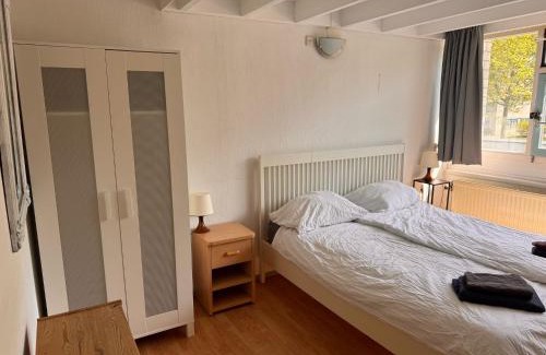 Almere Apartment | Family house next to train and close to Amsterdam and Schiphol