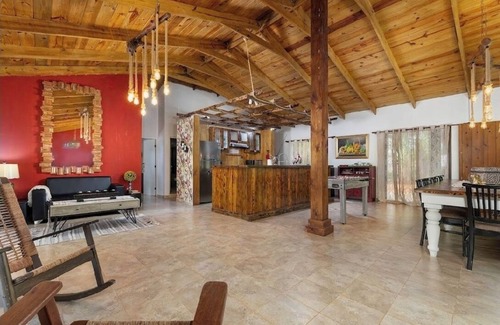 La Vega Province Cabin | Family house with beautiful patio and BBQ. Near rivers and waterfalls. Security