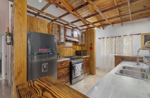 La Vega Province Cabin | Family house with beautiful patio and BBQ. Near rivers and waterfalls. Security
