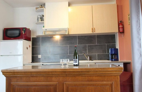Cerences Cottage | Family house with garden, pets allowed and WiFi