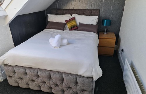 Newcastle-upon-Tyne House | Family Long Stay Contractors stags and Hens