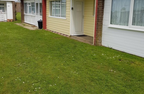 Great Yarmouth Ski Chalet | Family orientated quirky chalet