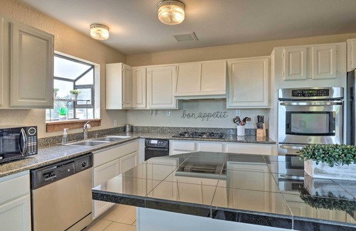 Briarcliff House | Family & Pet Friendly LAKE TRAVIS Retreat! Fenced Yard/Views/Trails/Golf/Deer!