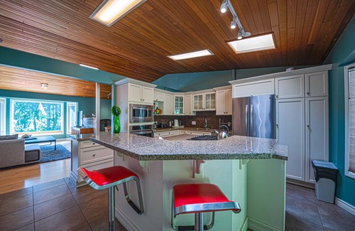 West Porpoise Bay House | Family/Pet-Friendly Waterfront Home with Beach Access, Fire Pit, Sleeps 14