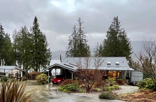 West Porpoise Bay House | Family/Pet-Friendly Waterfront Home with Beach Access, Fire Pit, Sleeps 14