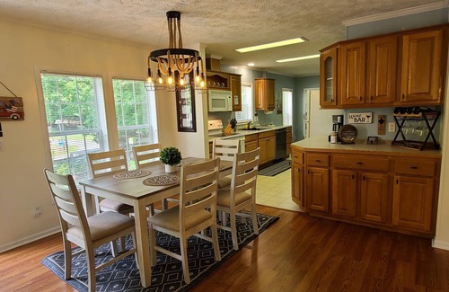 Smith Mountain Lake House | Family retreat at the Lake! Dock the boat, fish, jump, or swim from the dock.