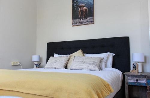 East Tamworth House | Family Retreat East Tamworth