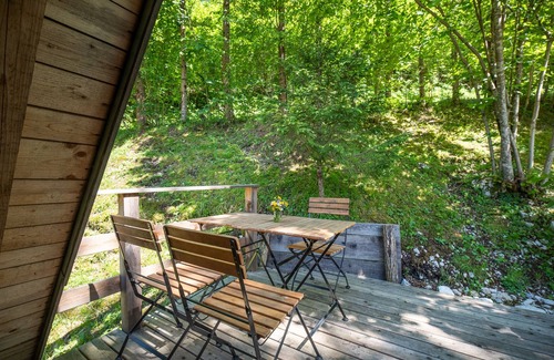 Soca RV Rental | Family room for 4 in Camp Korita