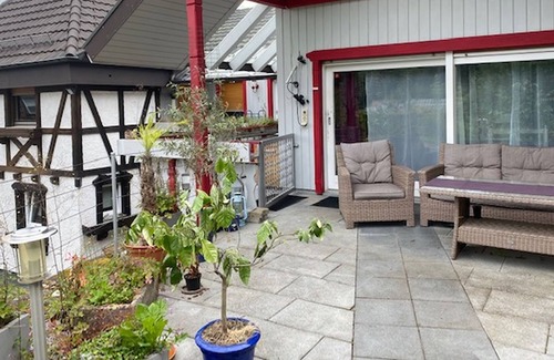 Neusatzeck Apartment | Family room with approx. 22sqm, shared bathroom / shared WC, max. 4 persons