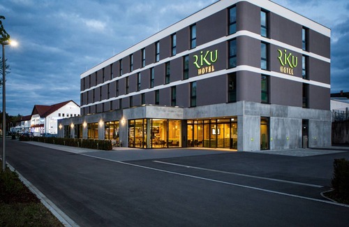 Pfullendorf Apartment | Family room with shower and WC