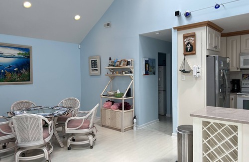 Beach Haven West House | Family size Beach house located right on the lagoon