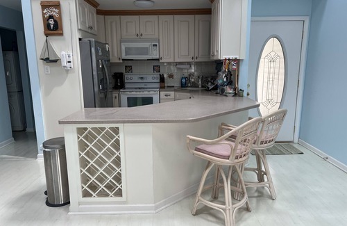 Beach Haven West House | Family size Beach house located right on the lagoon