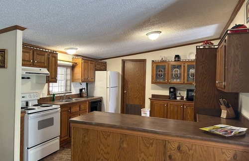 Eckerty House | Family Style Home Cabin 18 on Patoka Lake in Southern Indiana