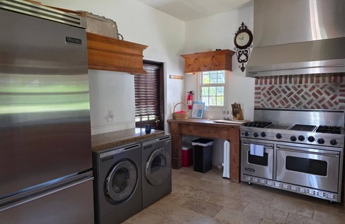 Paget House | Family Thanksgiving 2025 Bermuda! Private Luxury Villa 3 Bedrooms Pool Beach