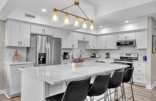 Ellicottville House | Family townhouse with Fireplace