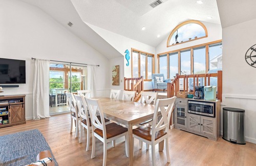 Duck House | Family Tradition: Hot Tub | Ensuite Bedrooms