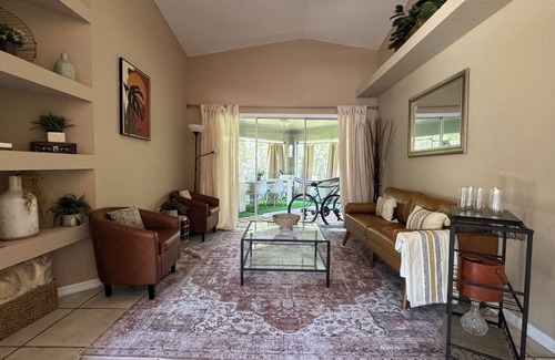 Florida Ridge House | Family Tropical Oasis: 15 mins From Beach