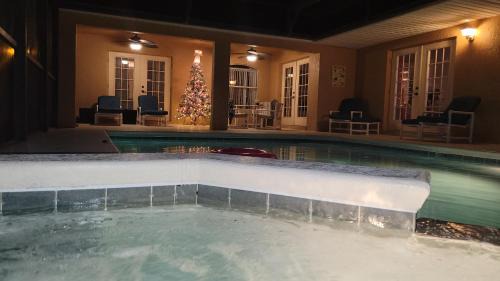 Orange Tree Villa | Family Vacation Home With Pool and Spa Near Disney and Universal