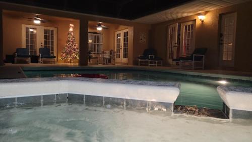 Orange Tree Villa | Family Vacation Home With Pool and Spa Near Disney and Universal