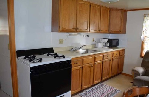 Brier Hill Cabin | Family vacation on Black Lake with a private beach!