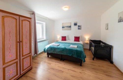 Elsenborn House | Family Villa Near Lake