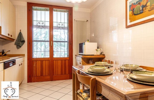 Borgonuovo Apartment | FamilyBO Apartments Villa Jacqueline