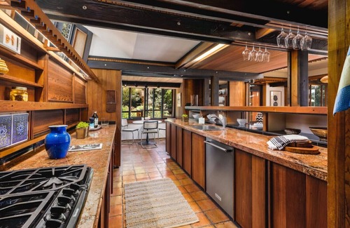 Santa Rosa House | Famous Architect`s Estate