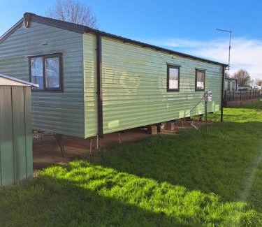 Great Houghton Other | Fantastic 2 Bedroom Static Caravan Billing Aquadrome