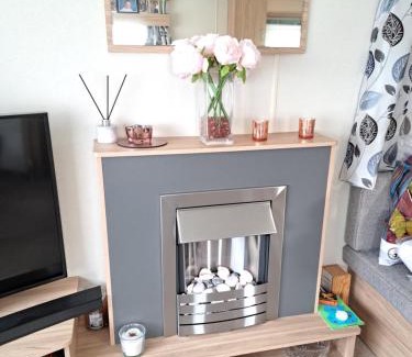 Great Houghton Other | Fantastic 2 Bedroom Static Caravan Billing Aquadrome