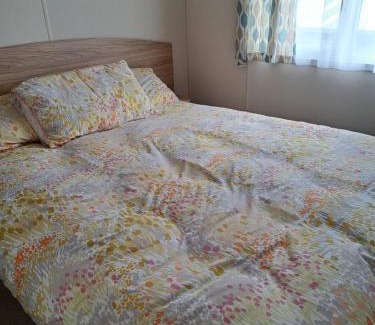 Great Houghton Other | Fantastic 2 Bedroom Static Caravan Billing Aquadrome