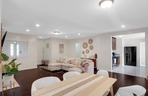 Alhambra House | Fantastic 3-bedroom 3 bath house in Alhambra