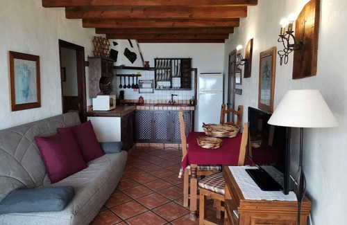 Tigaday Apartment | Fantastic Apartment for 4 guests Views, Pool, Tennis and BBQ