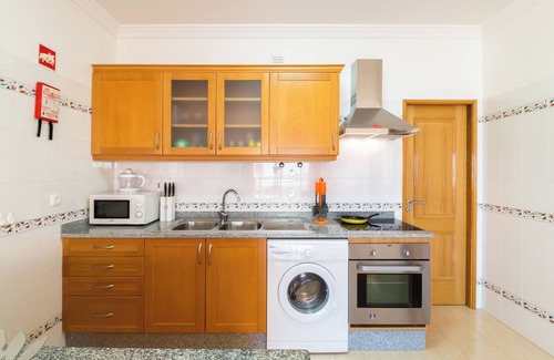 Alporchinhos Apartment | Fantastic Apartment with Sea View & Pool