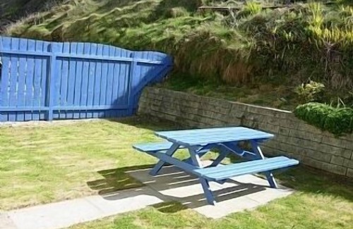 Porthtowan Cottage | FANTASTIC COTTAGE 60 METRES FROM BLUE FLAG SANDY BEACH