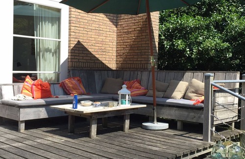 Bergen aan Zee House | Fantastic, full, spacious beach house, large garden, BBQ, fireplace, privacy