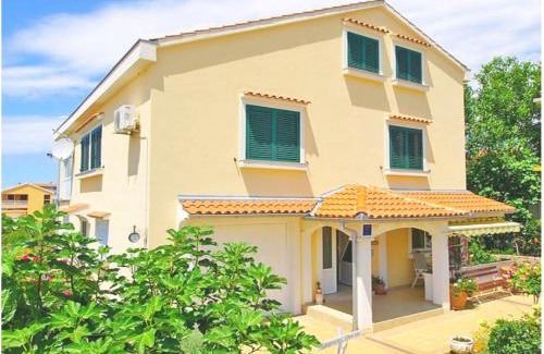Vrsi Apartment | Fantastic holiday with small children - 200m from beach