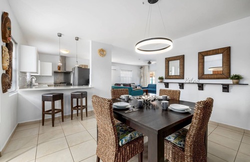 Boroncana Villa | Fantastic home with private pool! Close to everything!
