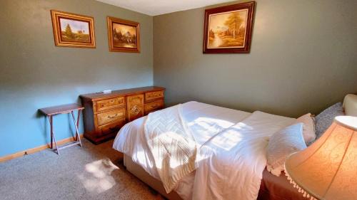 Stevens Point House | Fantastic Oasis Home in Stevens Point