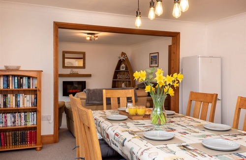 West Looe House | Fantastic river side house with garage parking