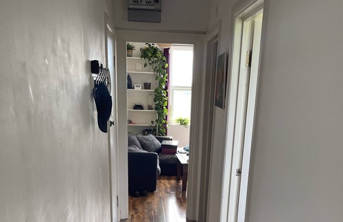 Anerley Apartment | Fantastic Spacious Top Floor Flat all to yourself, strictly no smoking