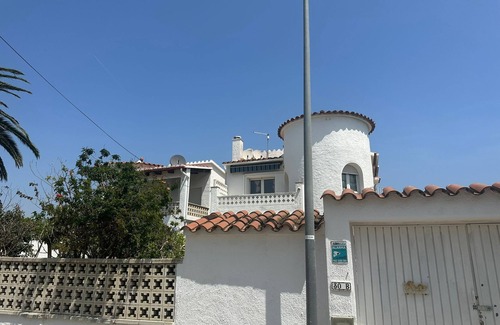 Empuriabrava Ski Chalet | Fantastic vacation villa