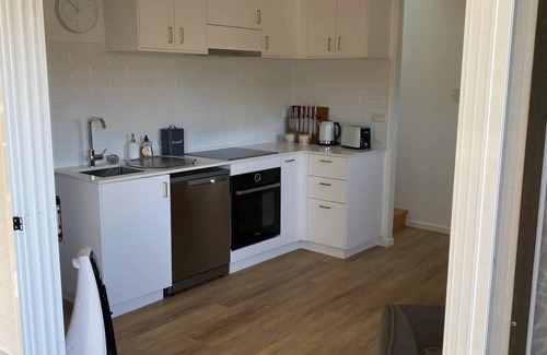 Mullumbimby Apartment | Fantastic views, comfortable beds. Close to Banya Bathhouse Spa & Crystal Castle