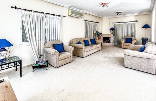 Edremit House | Fantastic Villa with Private Beach in Girne