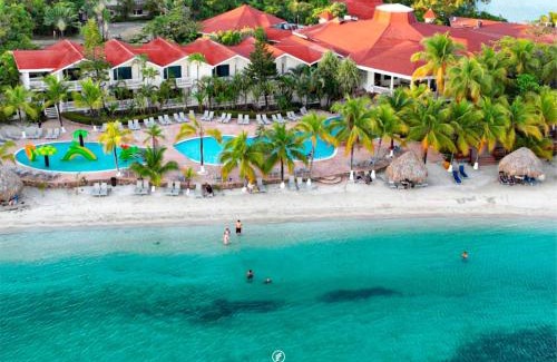 Roatan Resort | Fantasy Island Beach Resort and Marina - All Inclusive