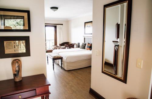 Victoria Bay Hotel | Far Hills Country Hotel