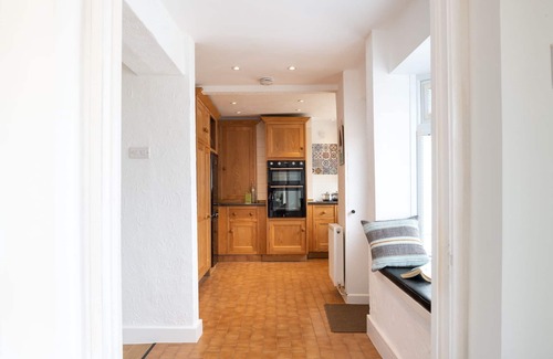 Rhosneigr House | Faraway : Spacious Family Home Near Rhosneigr Beach | Managed by Anglesey Holiday Lettings