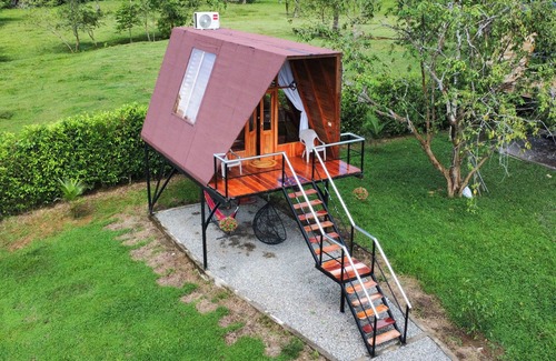 Lago Agrio Cabin | Farm Hotel Magic Paradise - Amazon Cabin