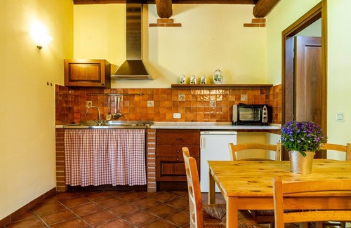 Grosseto Other | Farmhouse Apartment 'Agriturismo Il Gaggiolo 2' with Shared Pool, Wi-Fi and Air Conditioning