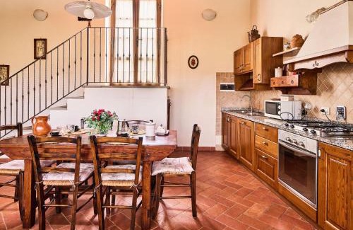 Neri Villa | Farmhouse in Chianti with Pool and Garden